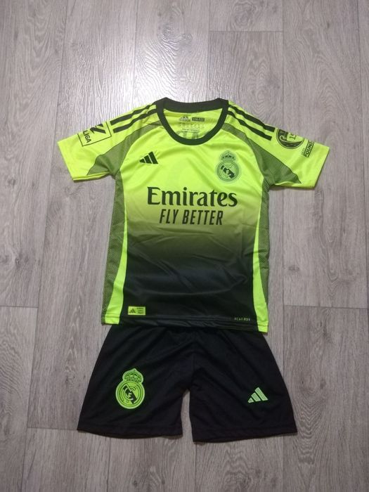 Мбапе Реал Мадрид зелен