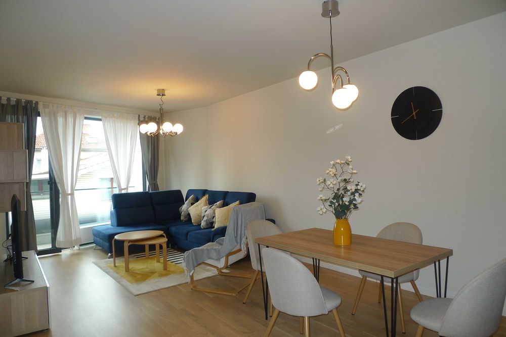 Дава се под наем Тристаен апартамент в София, Изток - 103 кв.м за 1196.97 € - Снимка #2