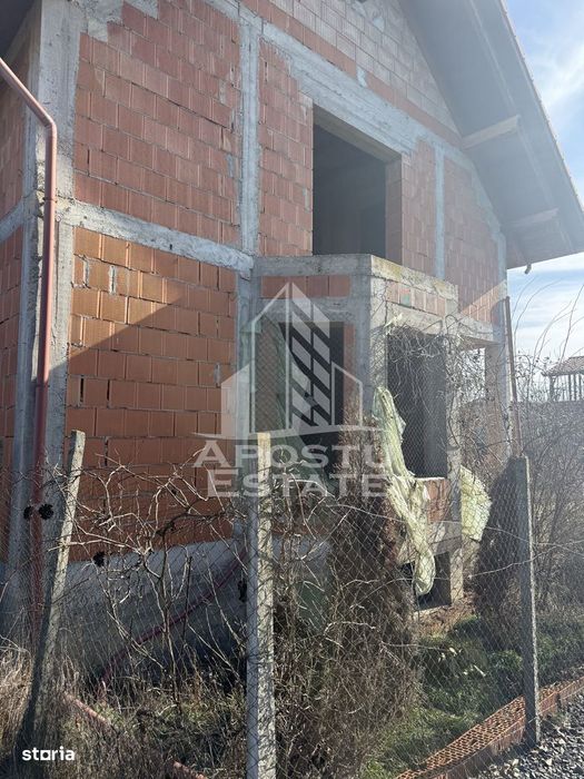 Casă individuală în Sanandrei