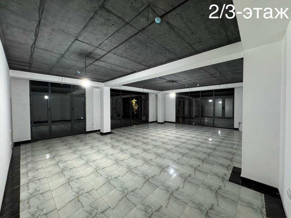 Продается нежилое знание с ремонтом. Вдоль дороги