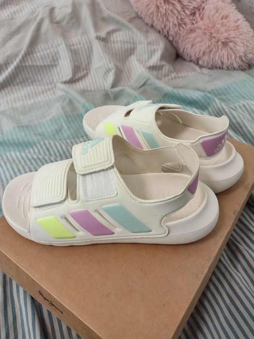 Детски сандали на adidas