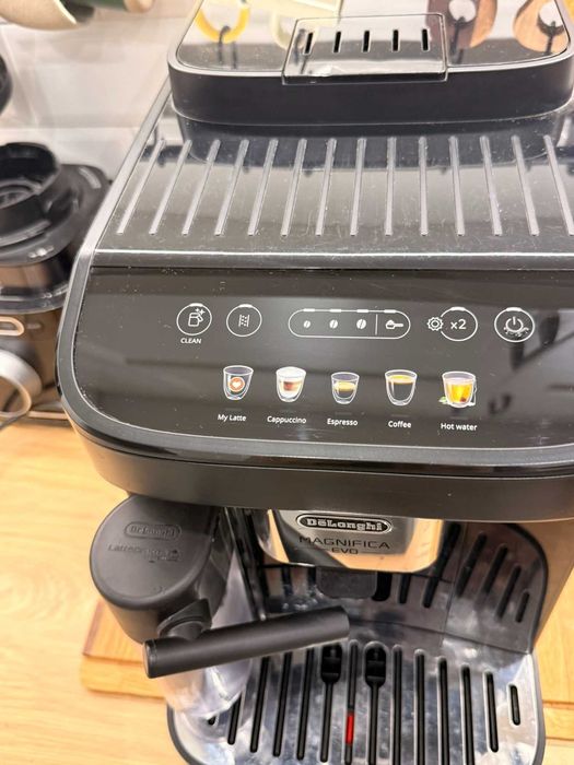 aвтоматична кафемашина De’Longhi Magnifica Evo ECAM 290.61.B