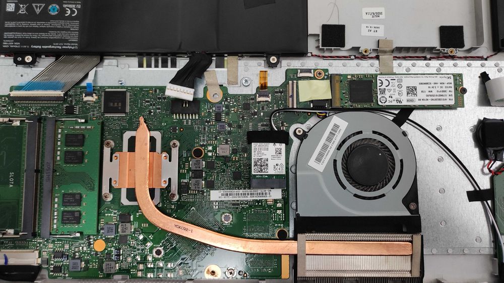 Dezmembrez Medion Akoya S17404 Intel i5-10210U