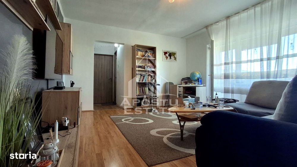Apartament cu 2 camere de vânzare în zona Micalaca