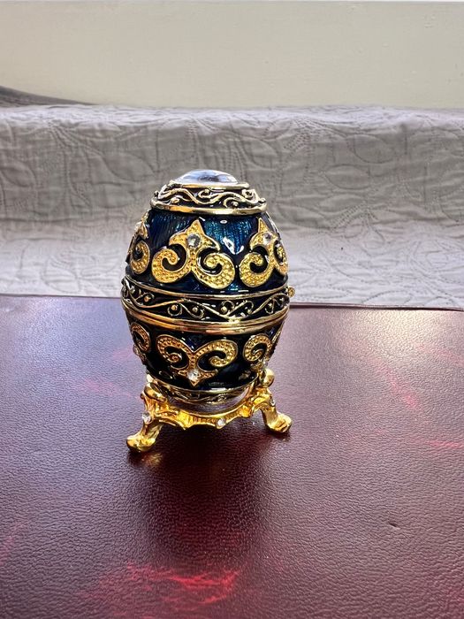 Atlas Faberge яйца