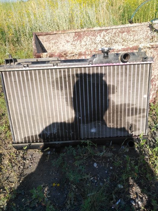 Радиатор охлаждения хонда C-RV