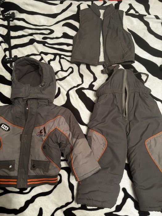 Продам зимний комбинезон на мальчика