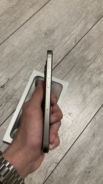 Продам iphone 15 pro max 256гб sim