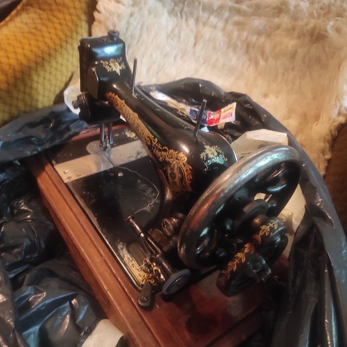 Ръчна шевна машина SINGER