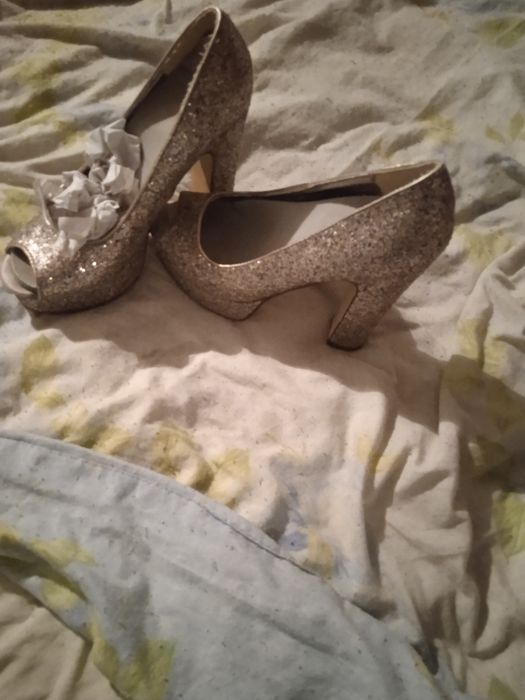 Продам по 10000тг