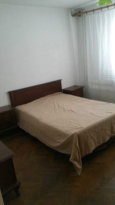 Inchiriez apartament 3 camere Teilor