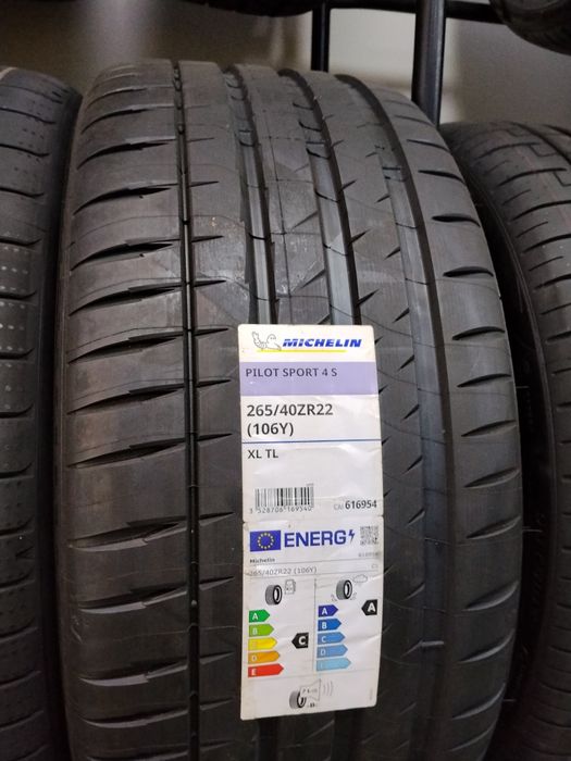 Michelin 265/40R22