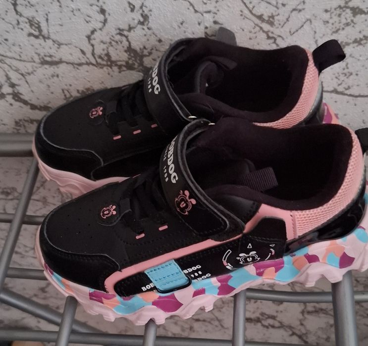 Кроссовки  демисезонные