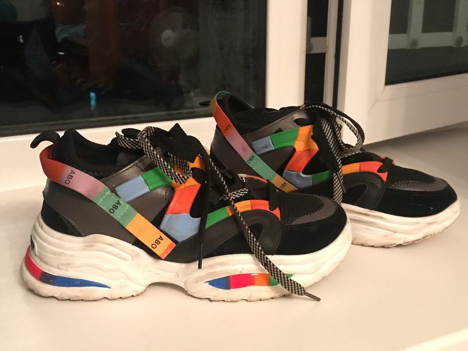 Кроссовки женские 40 размер