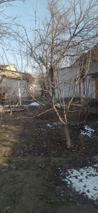 13-соток Срочно продаётся дом.