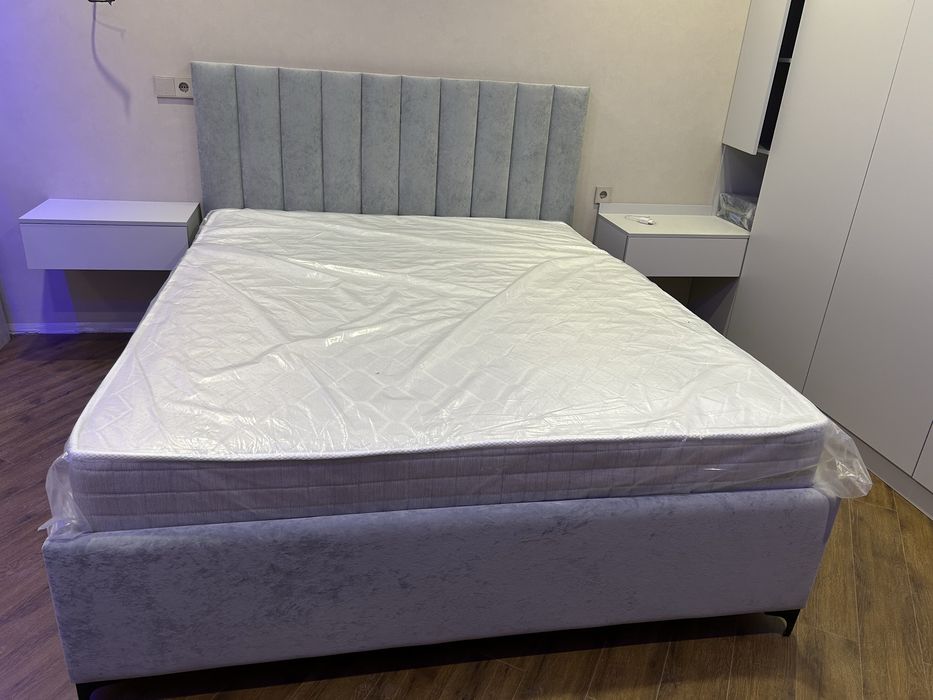 Кровать двухспальная 160/200