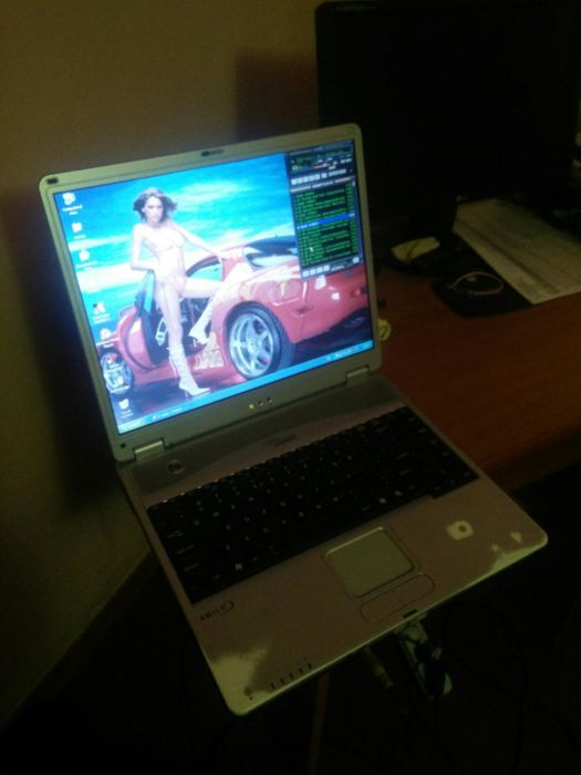 Laptop Fujitsu Amilo