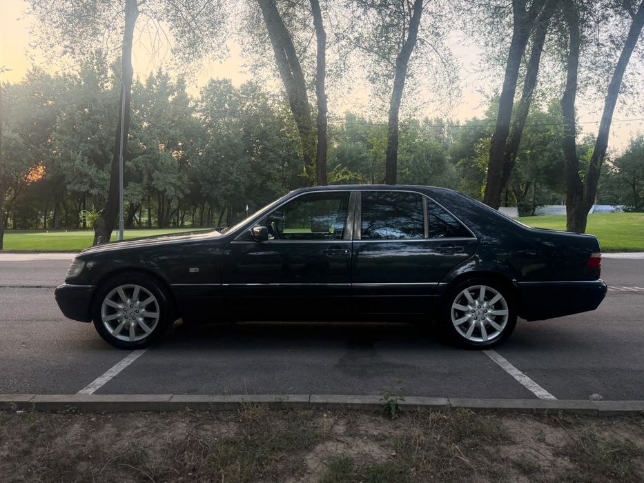 Mercedes-Benz W140