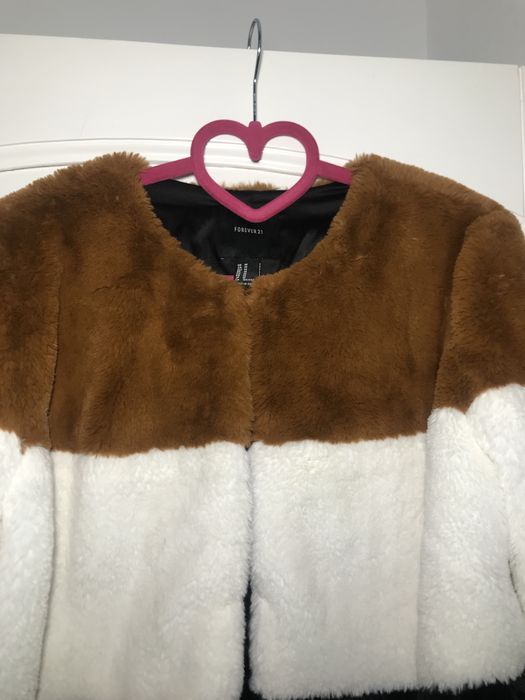 Jacheta blana artificiala Forever 21