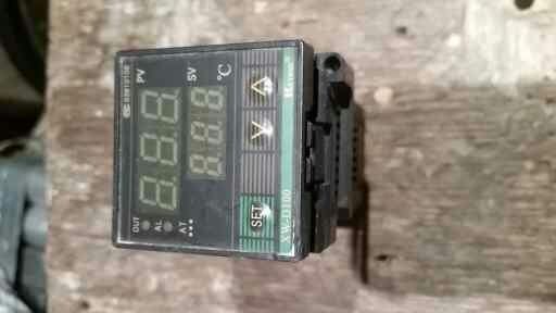 Контроллеры температуры;давления.