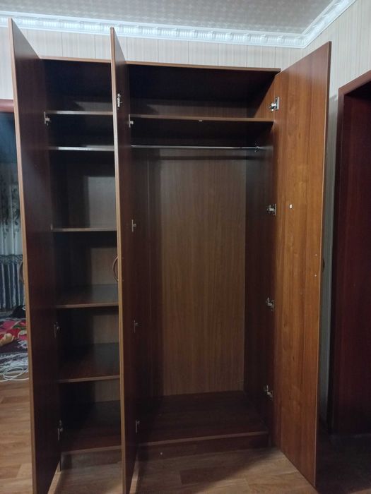 Шкаф продается срочно