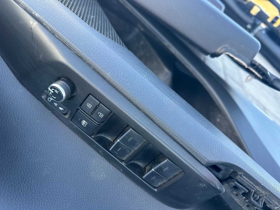 Elemente caroserie Toyota Camry 2020 portiera bara capota