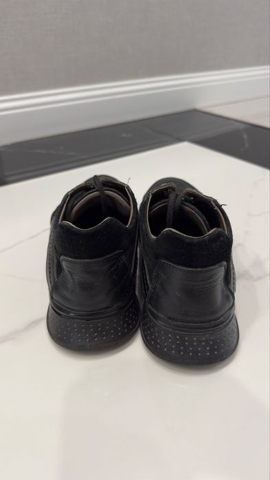 Продам ботинки кожаные