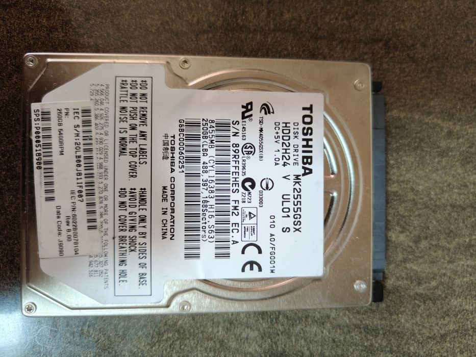 Hdd Hitachi 160 GB, health 100% și un Toshiba de 250 gb