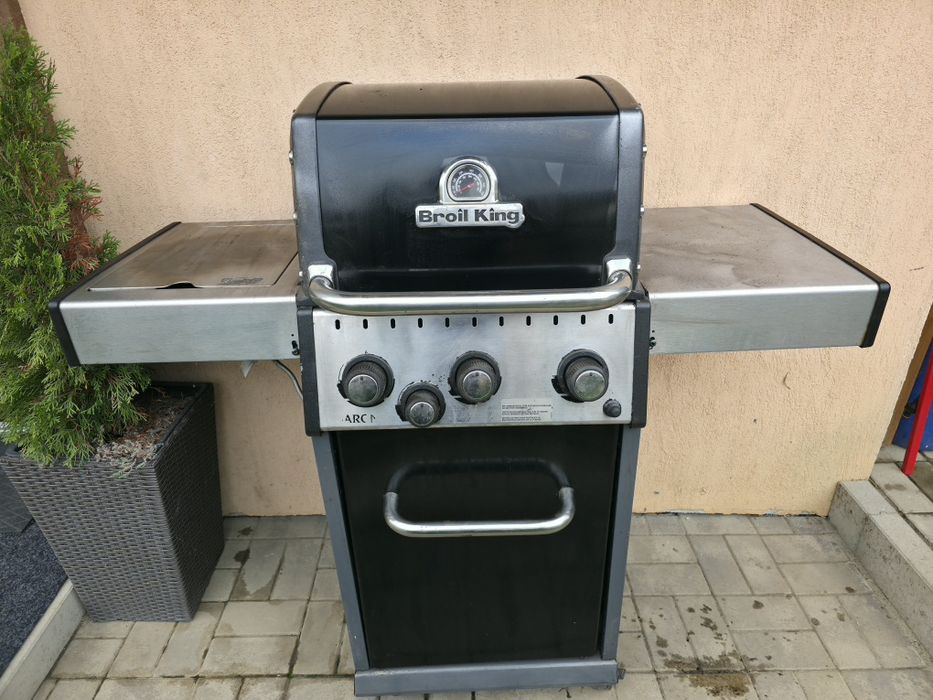 Grătar pe gaz Broil King 320