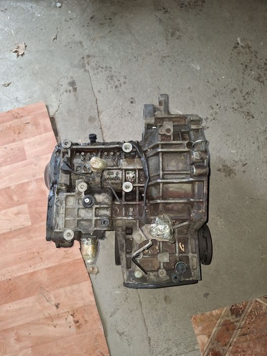 Продам АКПП ГОЛЬФ 4. на запчасти