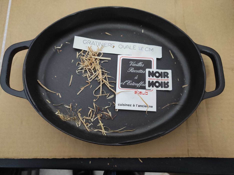 Чугунена тенджера и саханче