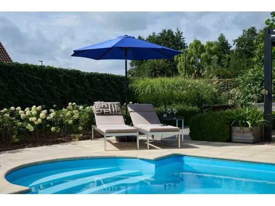 Umbrelă înclinabilă cu manivelă, nouă, în ambalajul original.