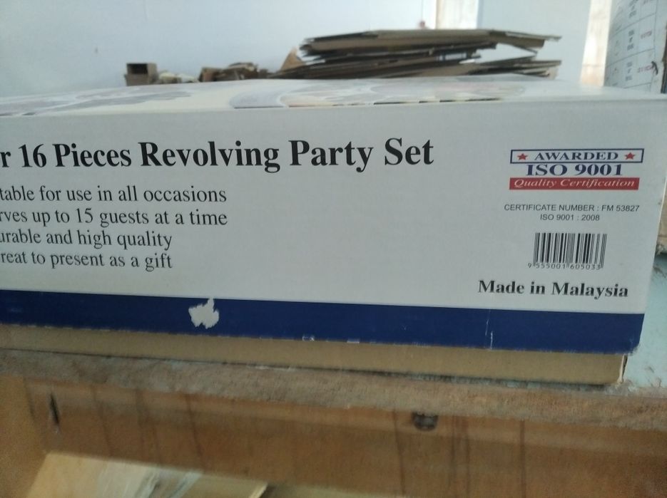 Продам посуду 25 предмет голд,холодильник