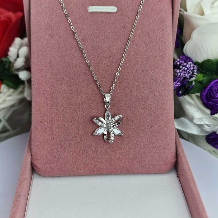 Crystal Flower Necklace  | сребристо колие