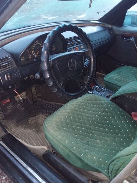 Продам Mercedes c 280 автомат 1995