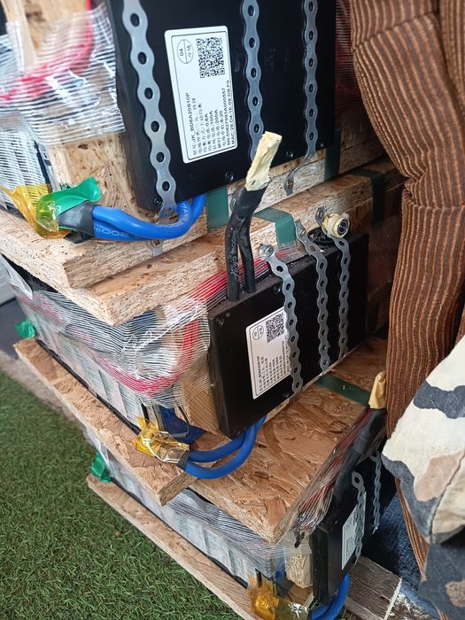 Baterii 3 buc a 7 kw buc LiFePo4