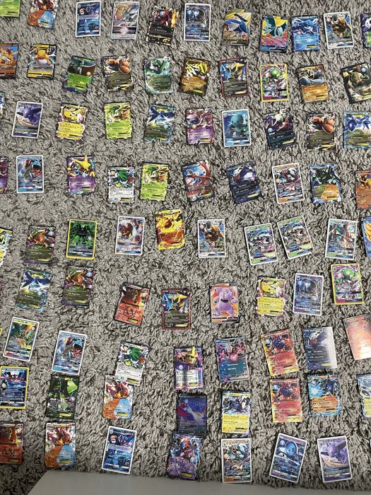 Colectie de carti Pokemon