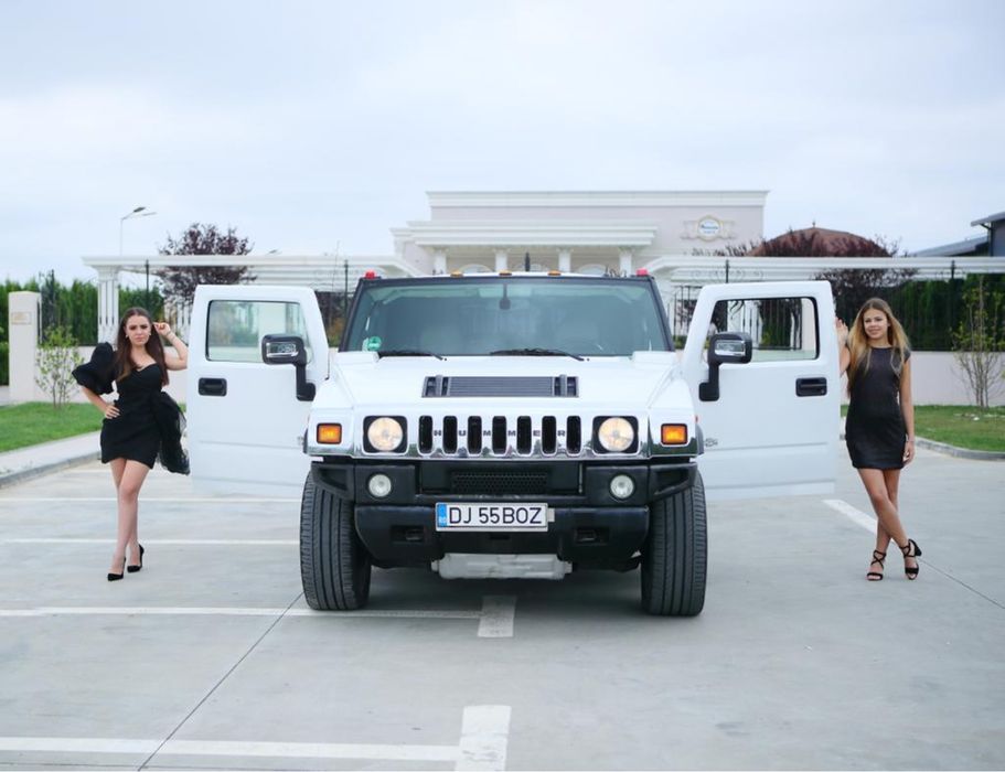 De inchiriat LIMUZINA  Hummer H2  20 locuri doua turele