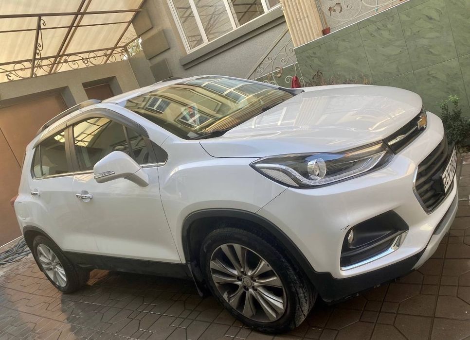 Шевролет трекер 2019