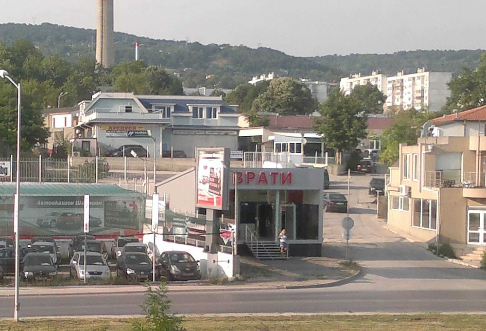 Дава се под наем Промишлена сграда в Варна, Възраждане 2 - 75 кв.м за 331.5 € - Снимка #2