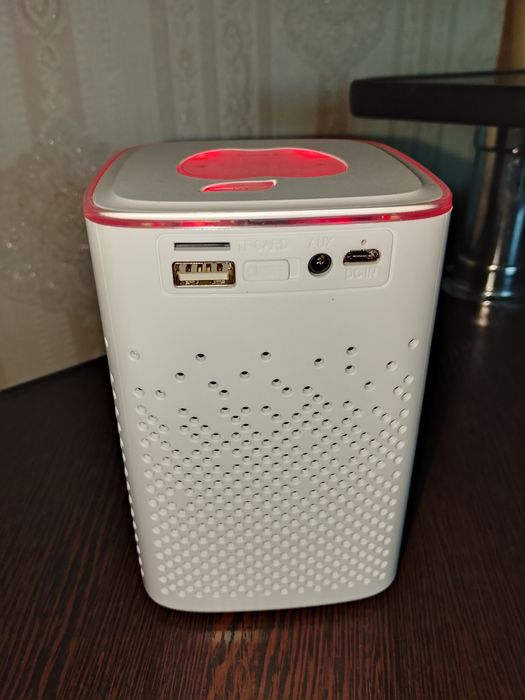 Продам блютуз колонку