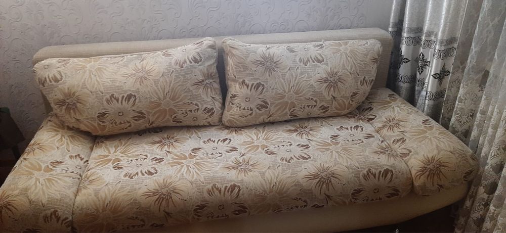 Продам диван почти как новый