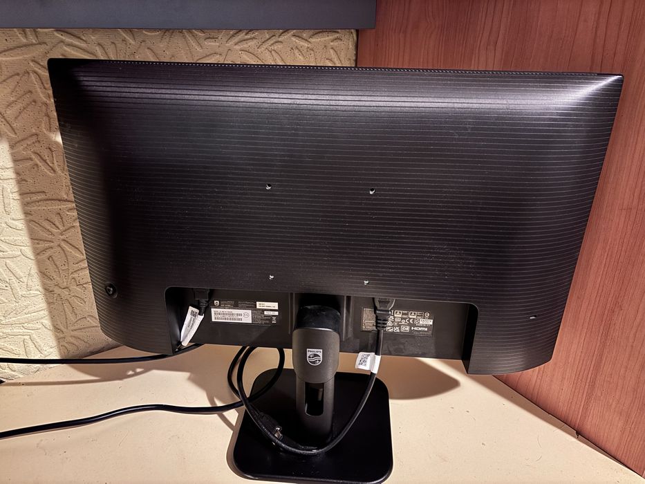 Монитор Philips 1000 series 24E1N1100A/00 LED display/Монитор