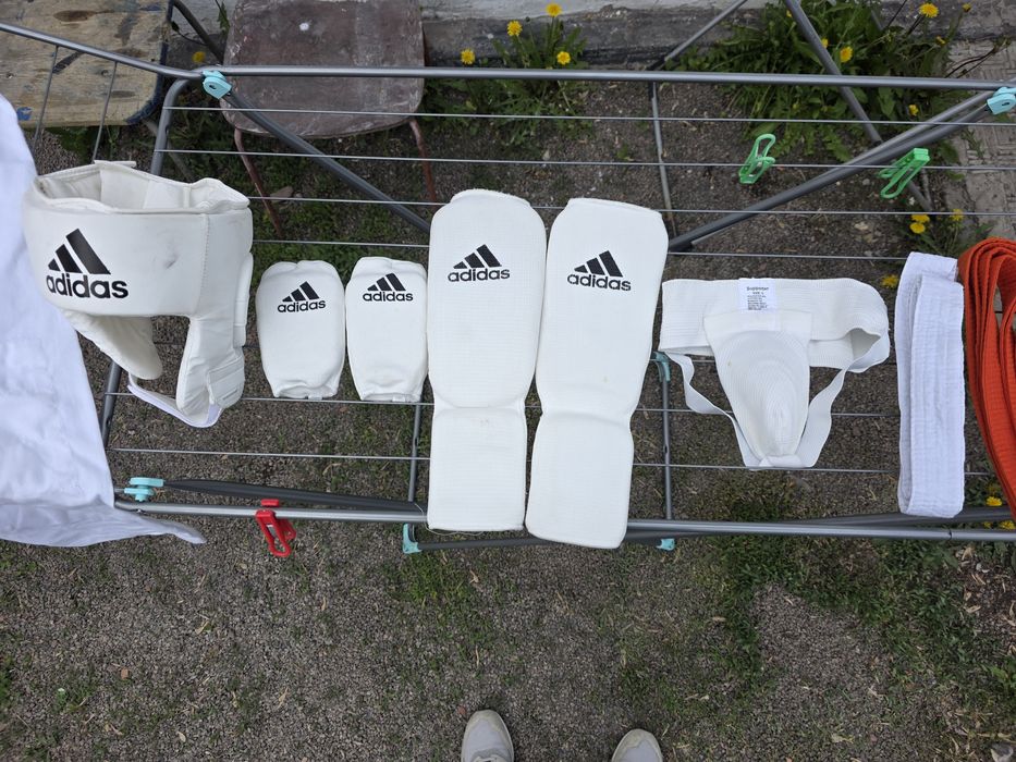 Кимоно и экипировка для каратэ