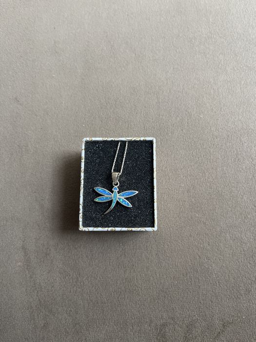 Сребърно колие с водно конче