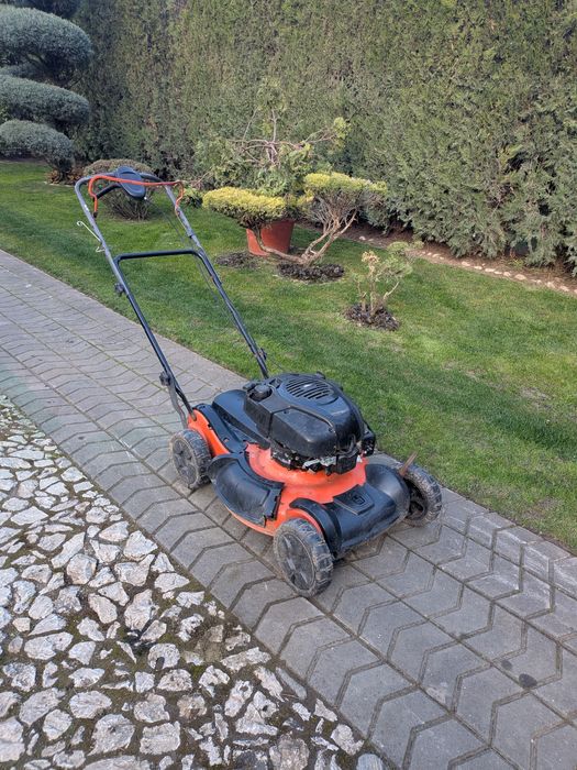 vand sau schimb masina de tuns husqvarna