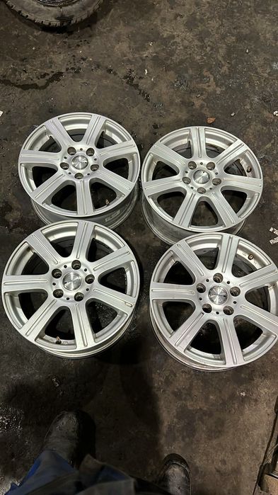 Диски на 16 крепеж 5*114.3