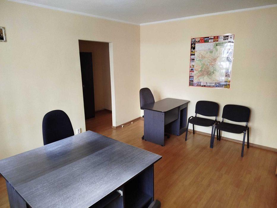 Inchiriez spatiu comercial zona Policlinica Areni