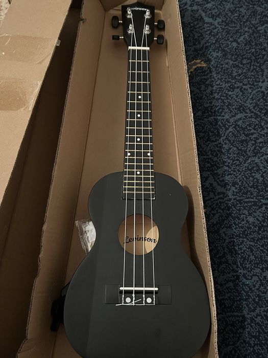 Укулеле UTC-1 BK PACK