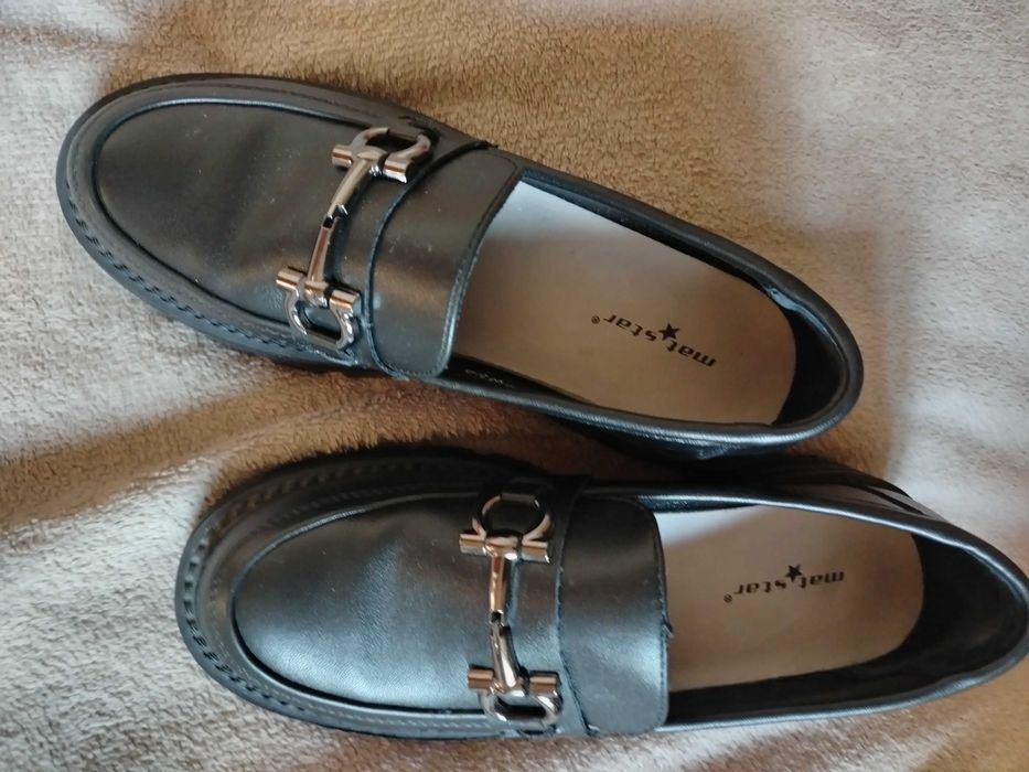 Дамски черни мокаси номер 37